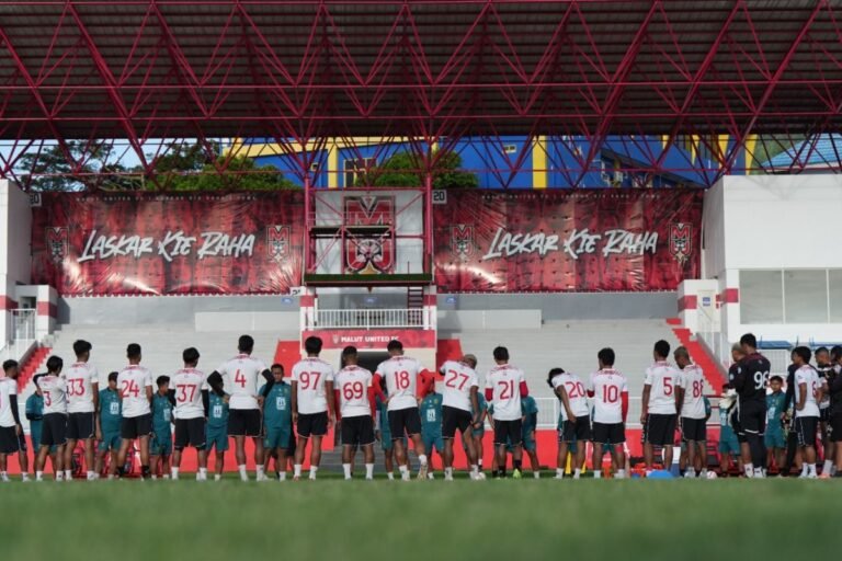 Panpel Mengeluarkan Larangan Penggunaan Atribut oleh Pendukung Persib di GKR