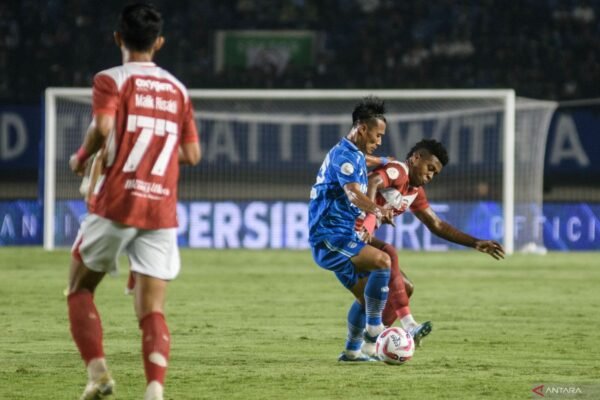 Henhen Berharap Persib Bandung Akhiri Liga 1 dengan Kemenangan Henhen Berharap Persib Bandung Akhiri Liga 1 dengan Kemenangan