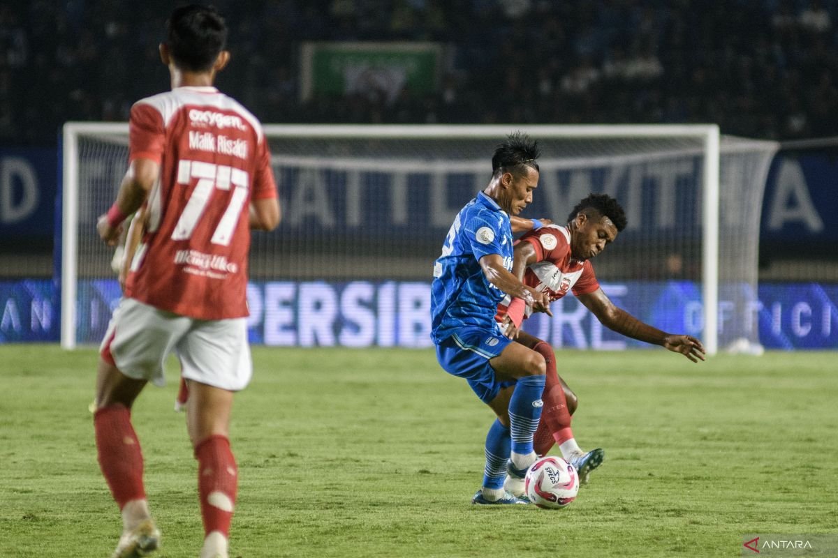 Henhen Berharap Persib Bandung Akhiri Liga 1 dengan Kemenangan