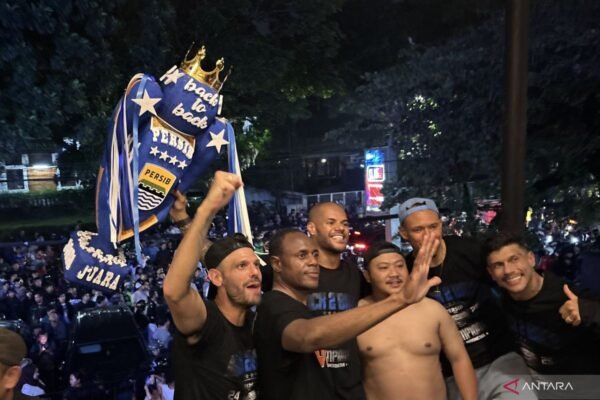 Persib Menanggapi Usulan Penambahan Kuota Pemain Asing Persib Menanggapi Usulan Penambahan Kuota Pemain Asing