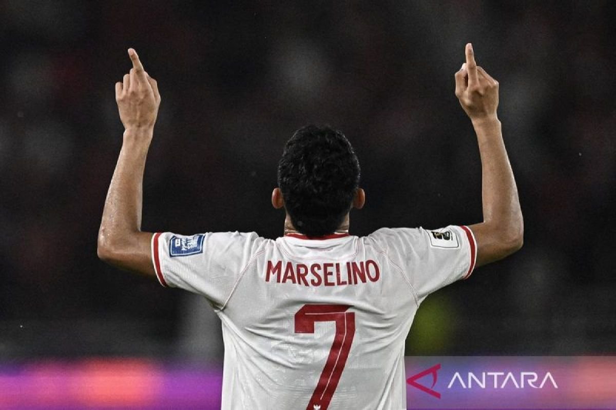 Judul alternatif untuk "Marselino Ferdinan jadi dipinjamkan oleh Oxford United" bisa menjadi:

"Marselino Ferdinan Bergabung dengan Oxford United Secara Pinjaman" 

atau 

"Marselino Ferdinan Dipinjamkan ke Oxford United untuk Memperluas Pengalaman" 

Silakan pilih salah satu atau gunakan sebagai inspirasi untuk membuat judul lain!