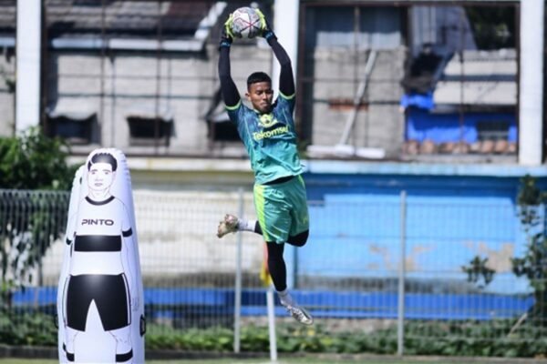Mario Jozic Terpesona oleh Latihan Perdana Kiper Persib Bandung Mario Jozic Terpesona oleh Latihan Perdana Kiper Persib Bandung