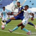 Arema FC Dominates PSBS Biak with 4-1 Victory