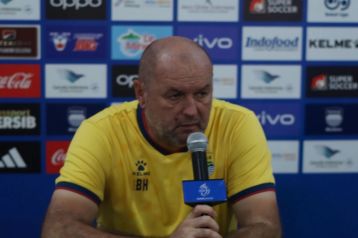 Bojan Peringatkan Akan Bahaya Dewa United Saat Melawan Persib Bandung